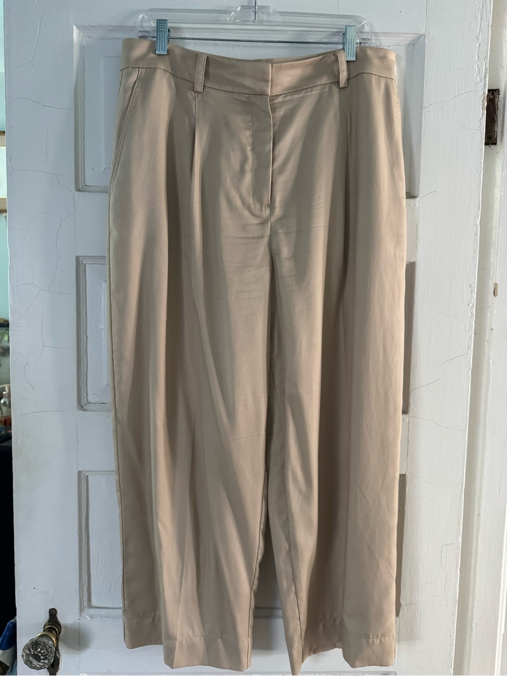 Ann Taylor Men's Khaki Pleated Dress Trousers in Light Tan: linen blend, lined.